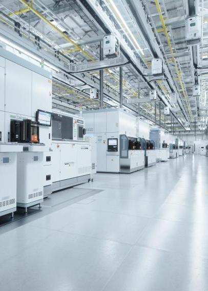 Sterile cleanroom with white floors and shelving